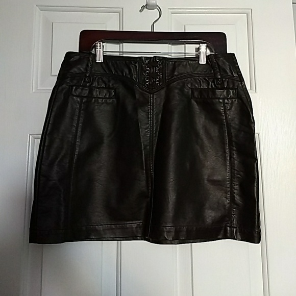 Chelsea & Violet Dresses & Skirts - Chelsea and Violet Skirt